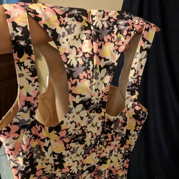 Dress - Picture 2 of 4